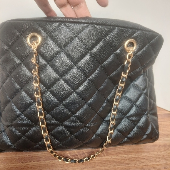 Elizabeth Grant Black Quilted Handbag/Purse - Picture 2 of 16